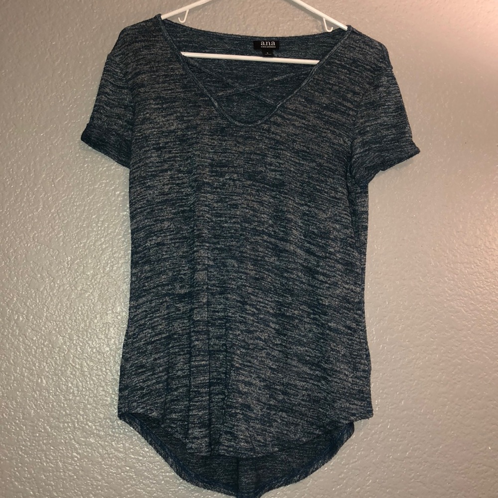 Blue/white top